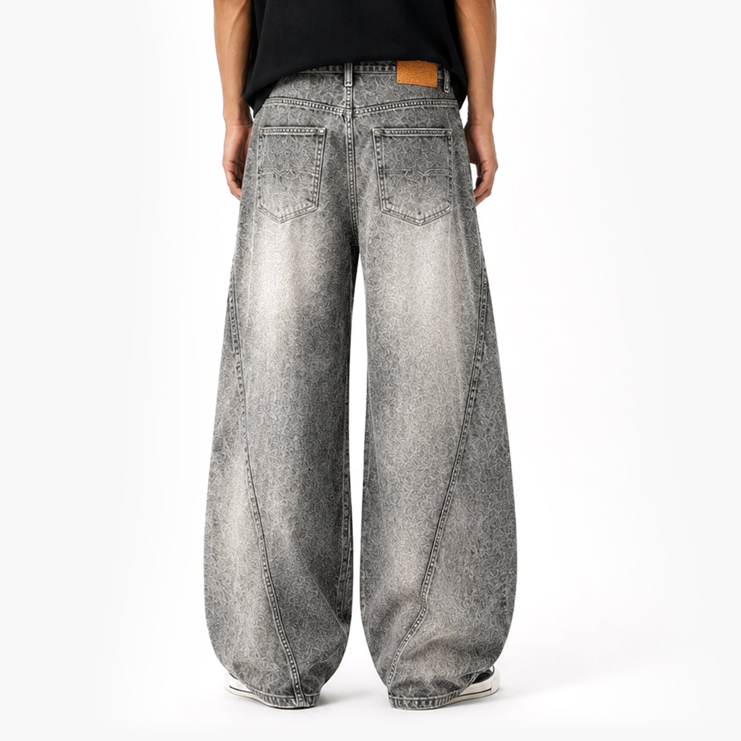 Curved Panel Wide-Leg Jeans