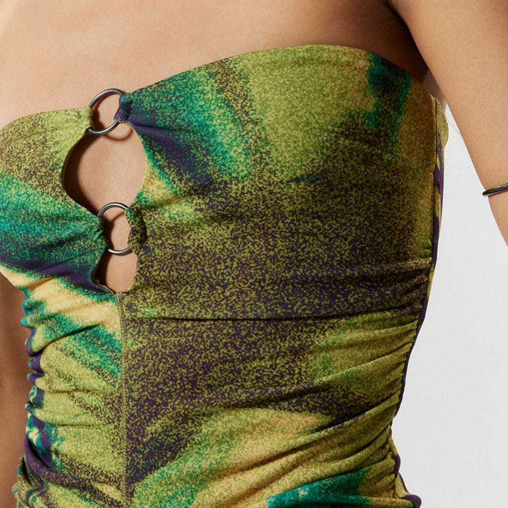 The Ultimate Y2K Strapless Ring Crop Top
